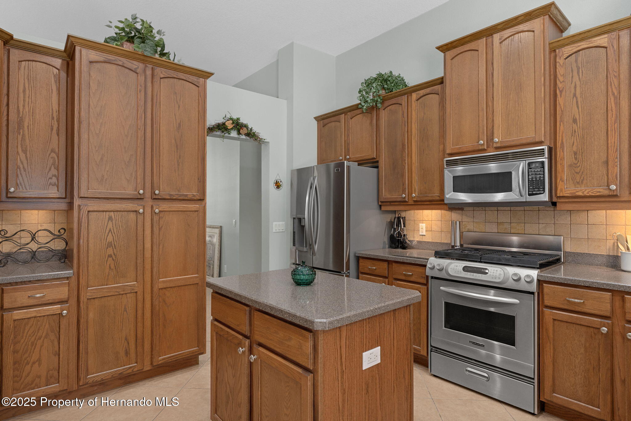 1376 E Cleveland St Street