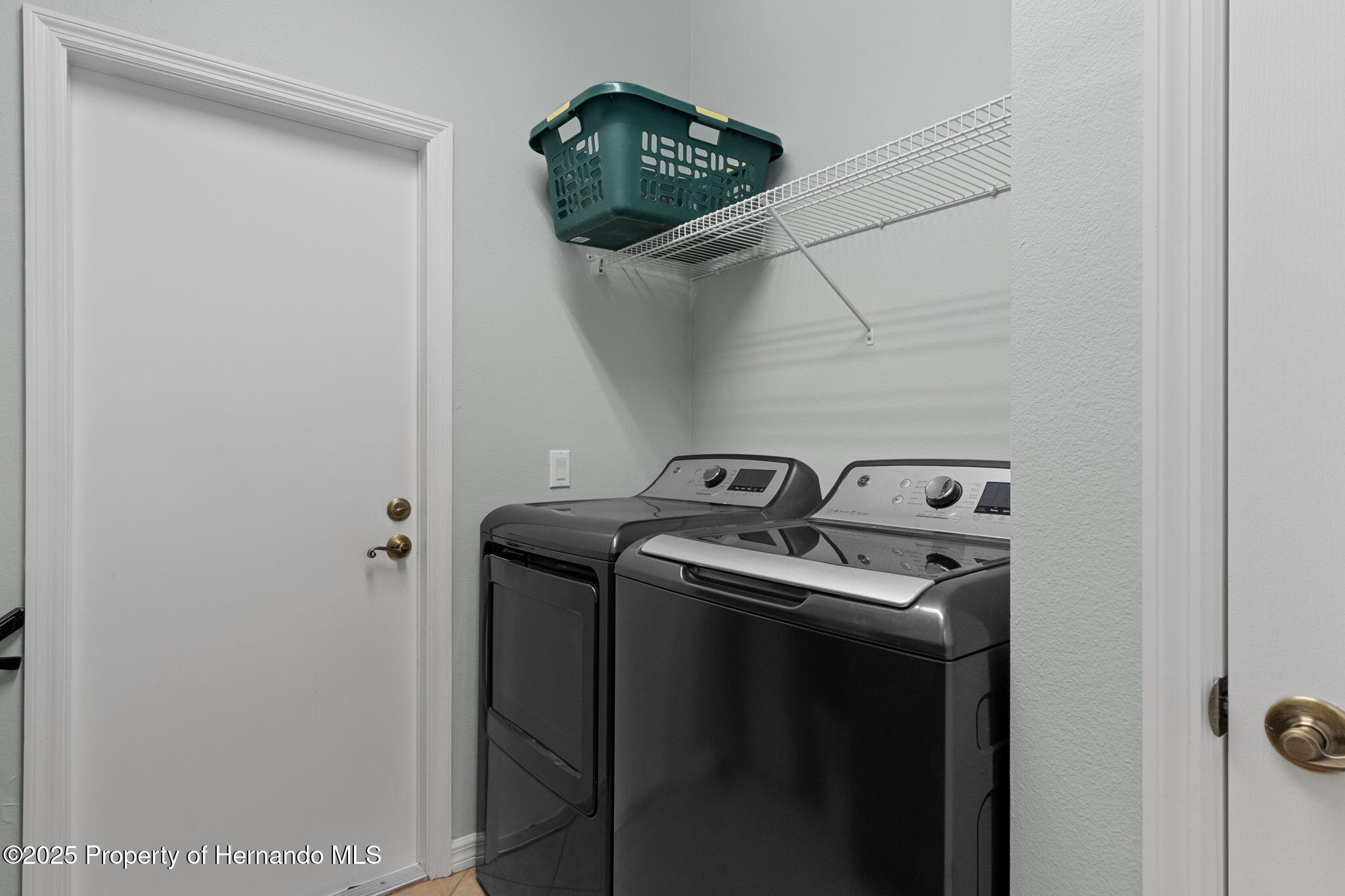 1376 E Cleveland St Street