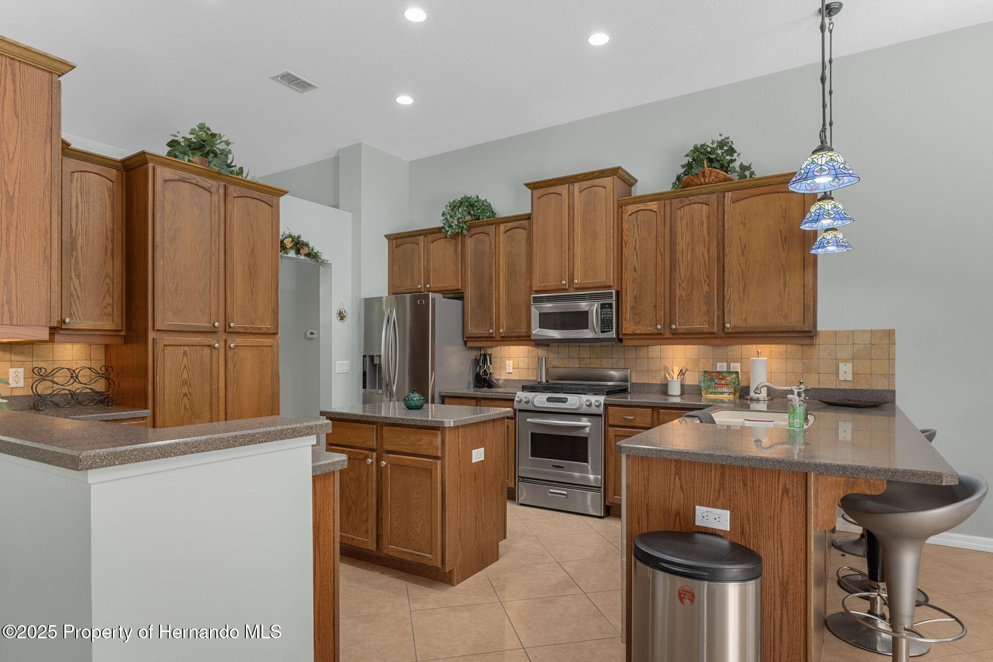 1376 E Cleveland St Street