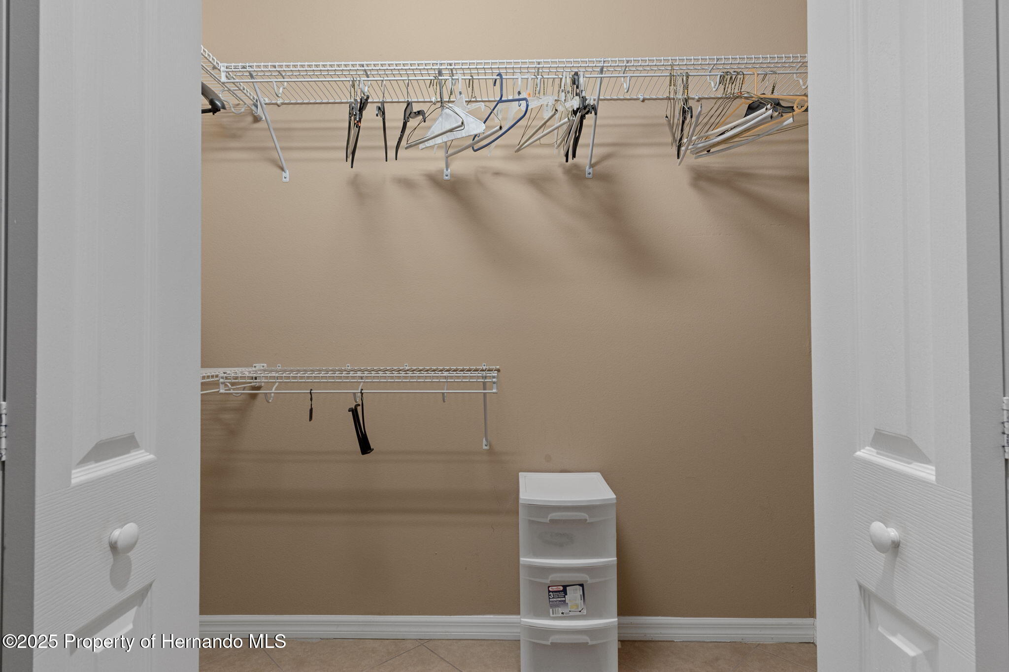 1376 E Cleveland St Street