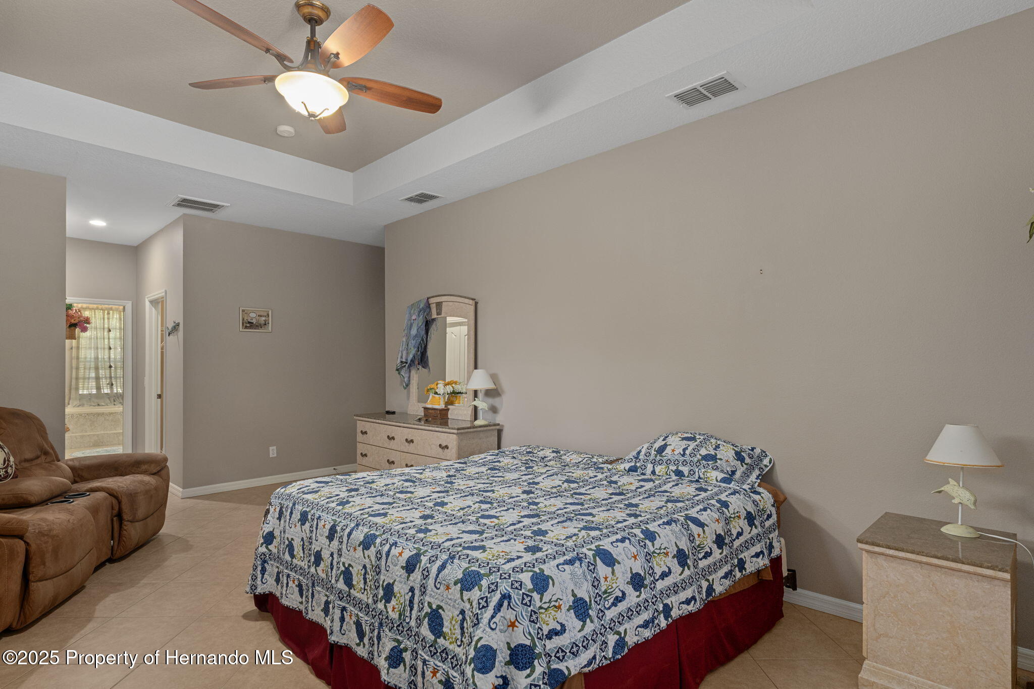 1376 E Cleveland St Street