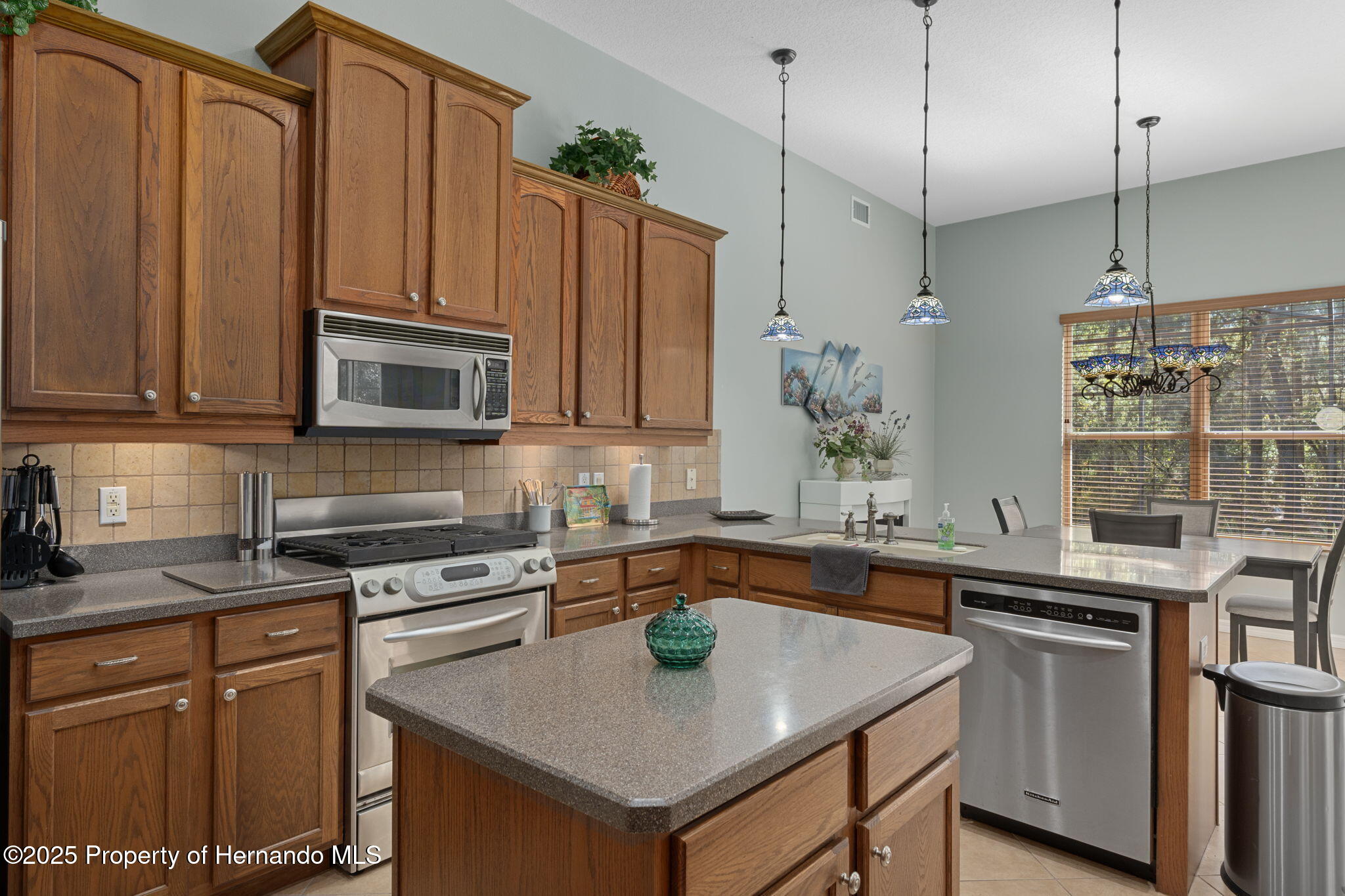 1376 E Cleveland St Street