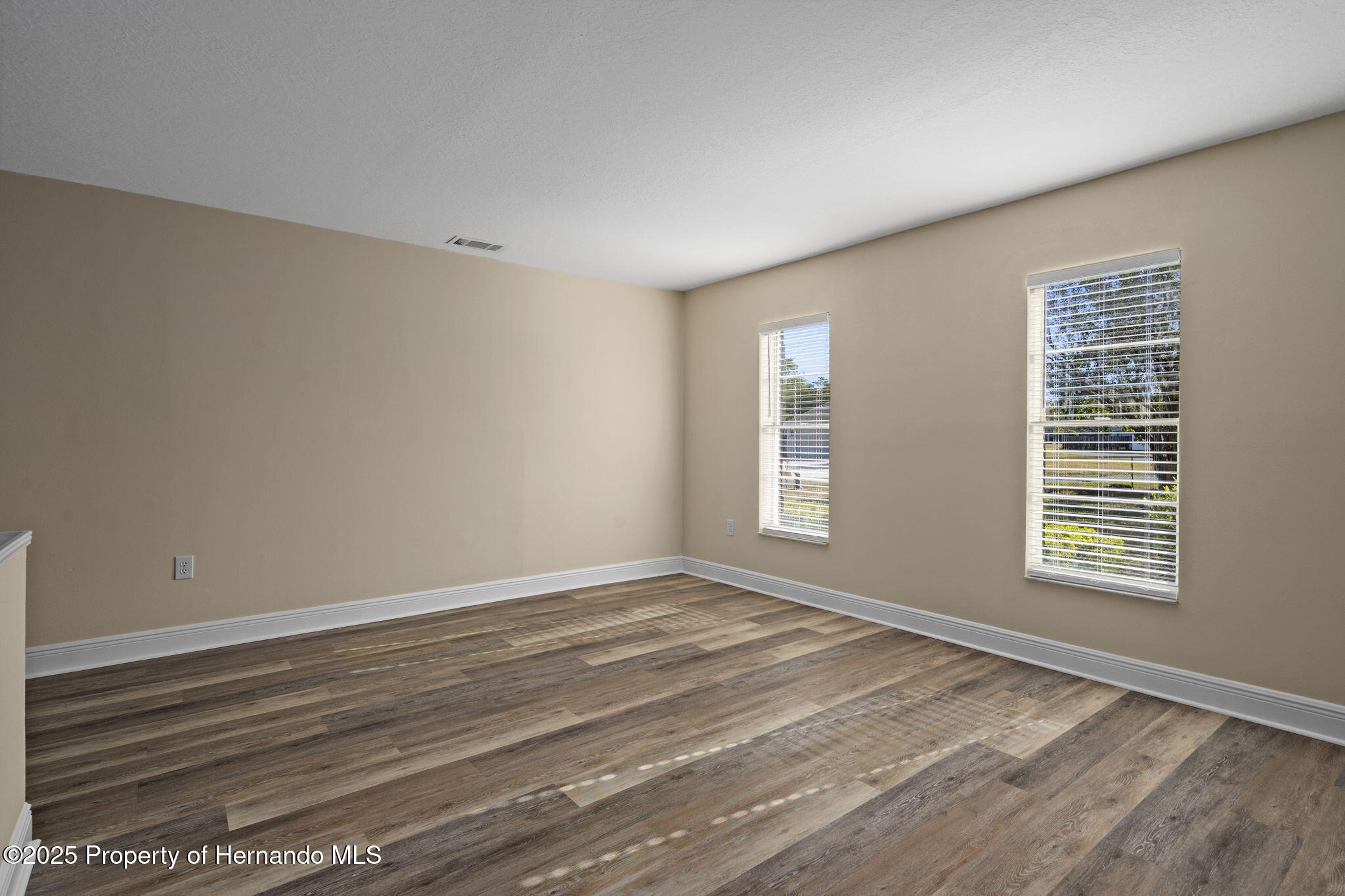 14031 Barlington Street