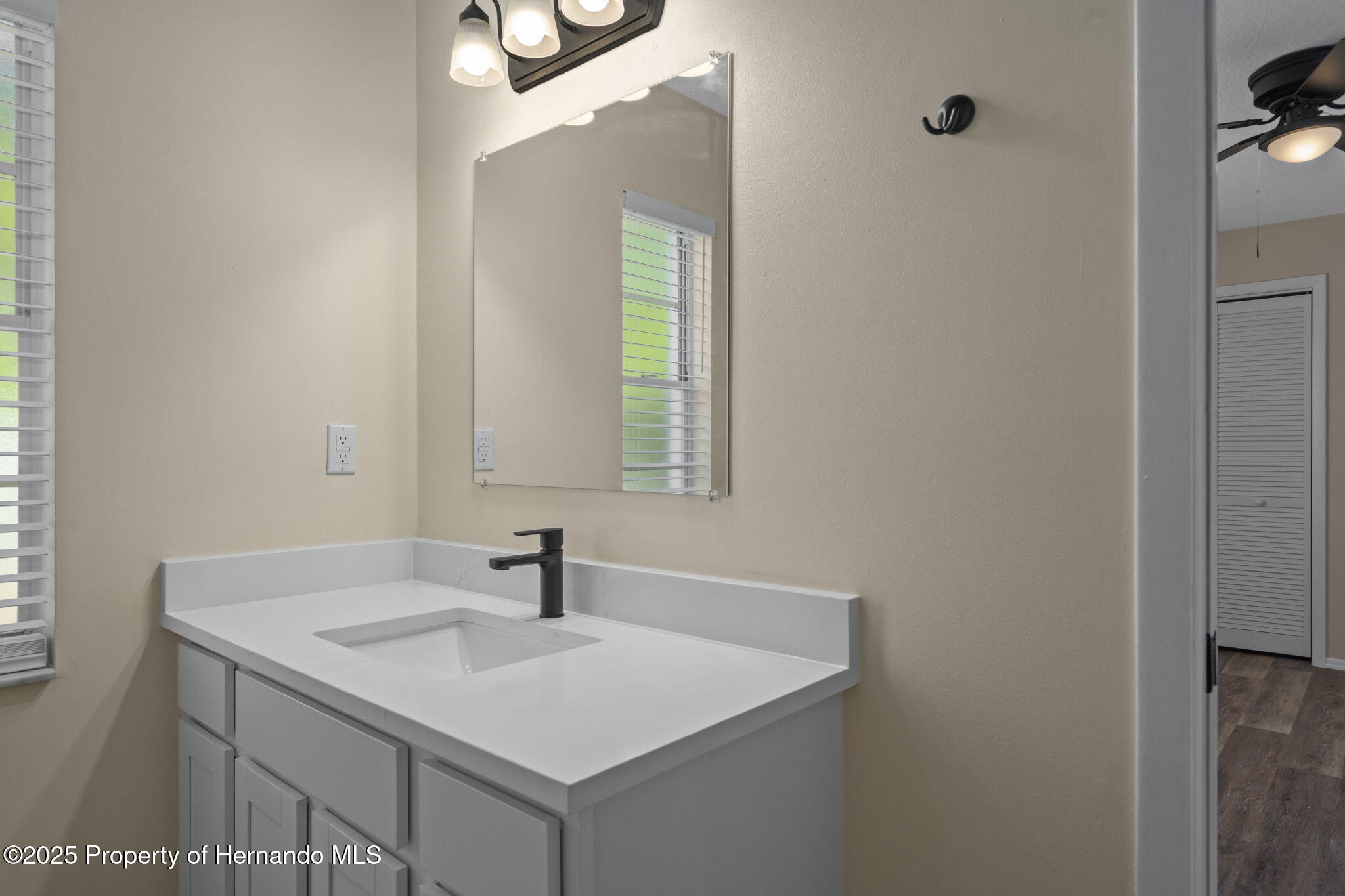 14031 Barlington Street