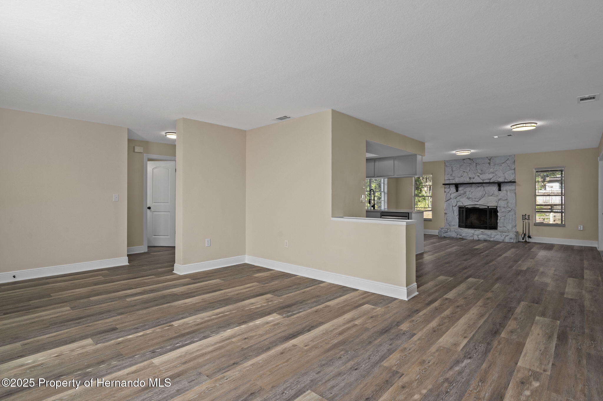 14031 Barlington Street