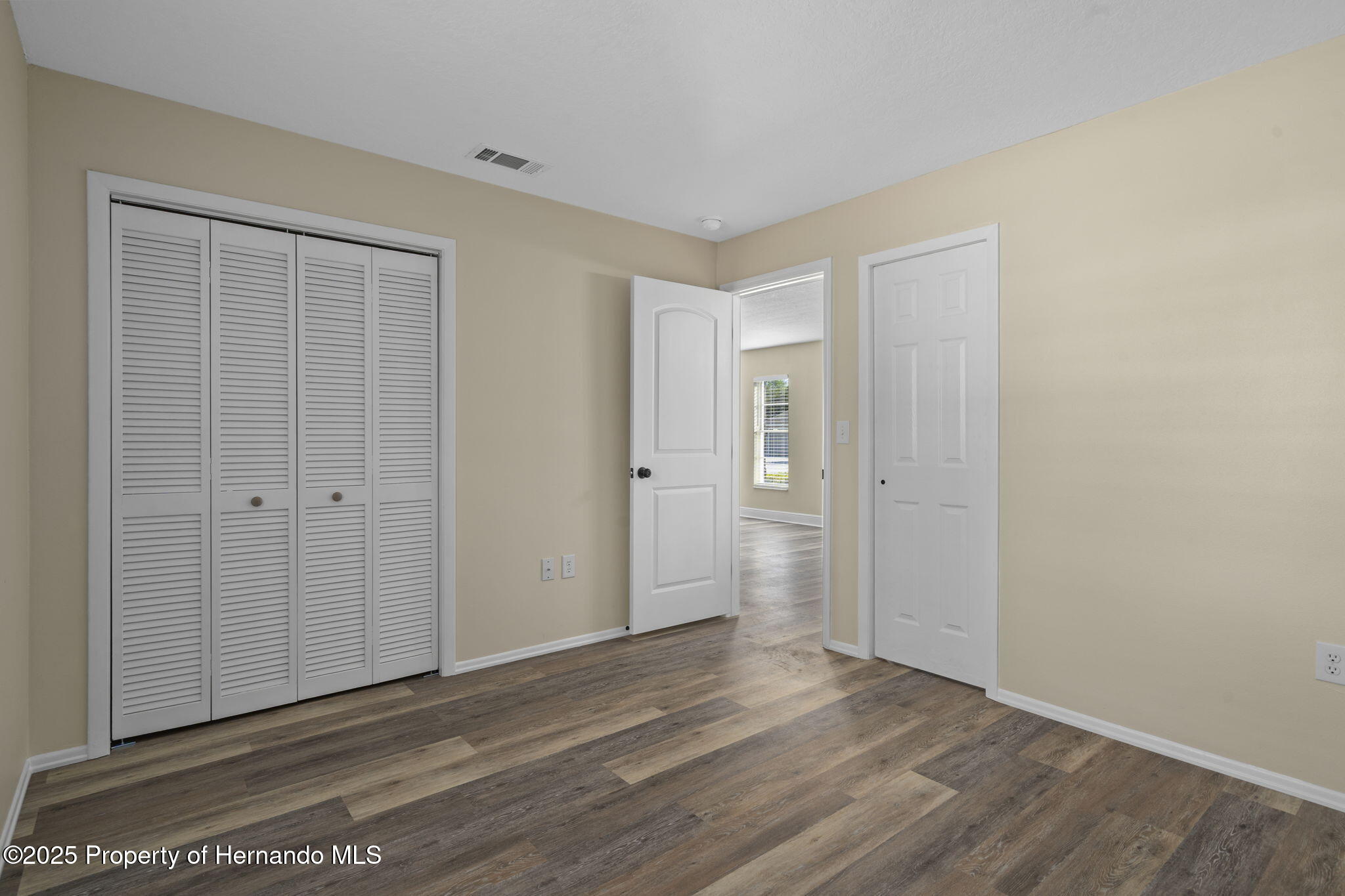 14031 Barlington Street