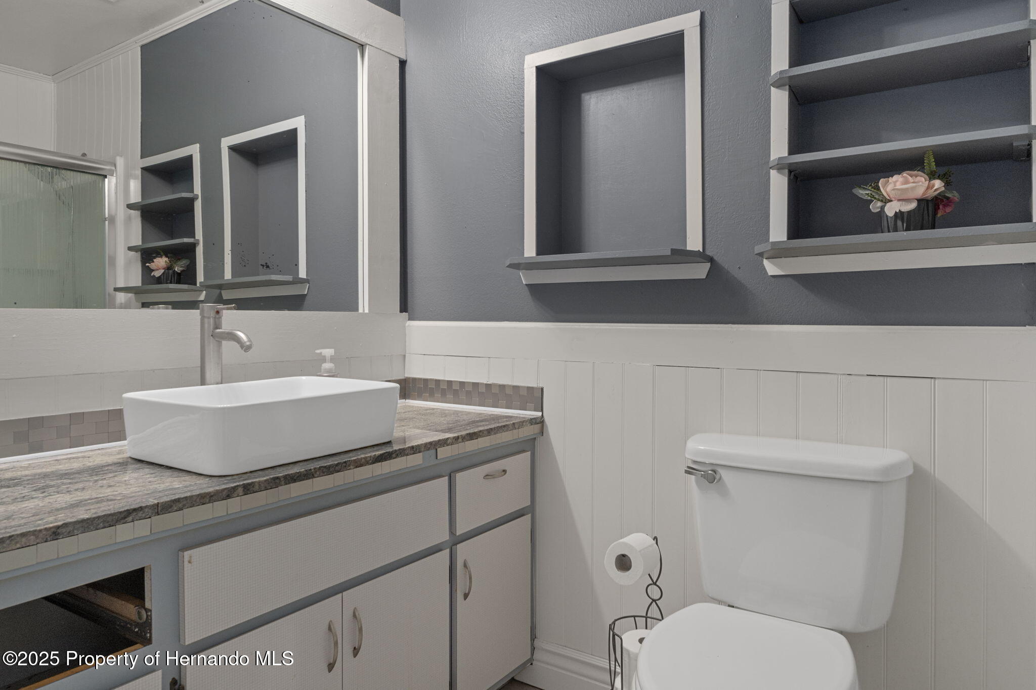 4286 Bluewater Avenue