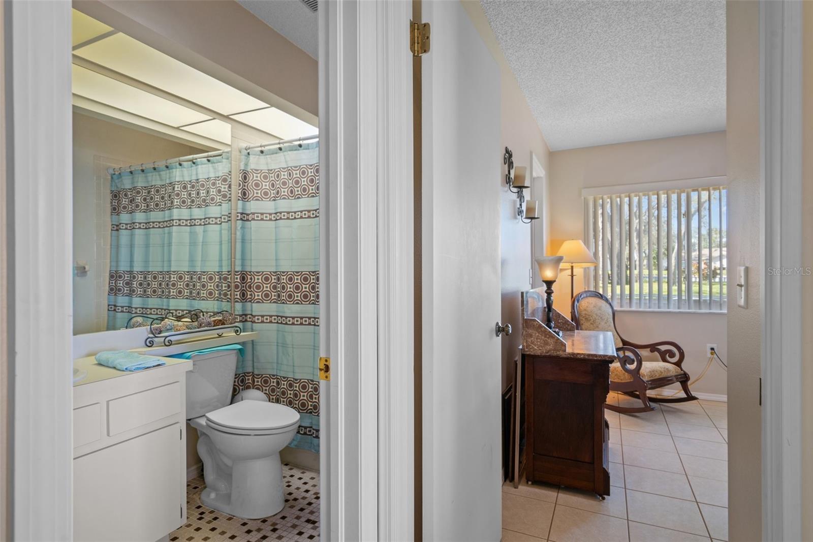 7562 HEATHER WALK DR