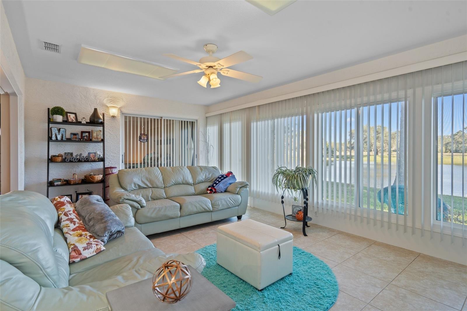 7562 HEATHER WALK DR