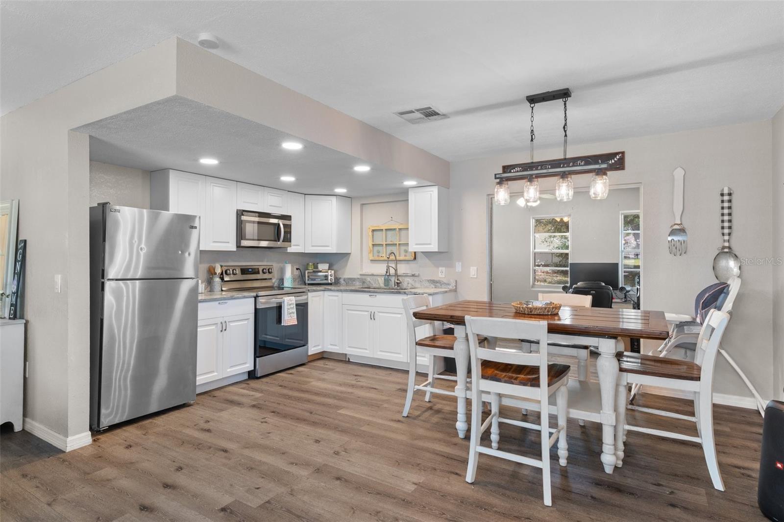 12252 VERONA ST