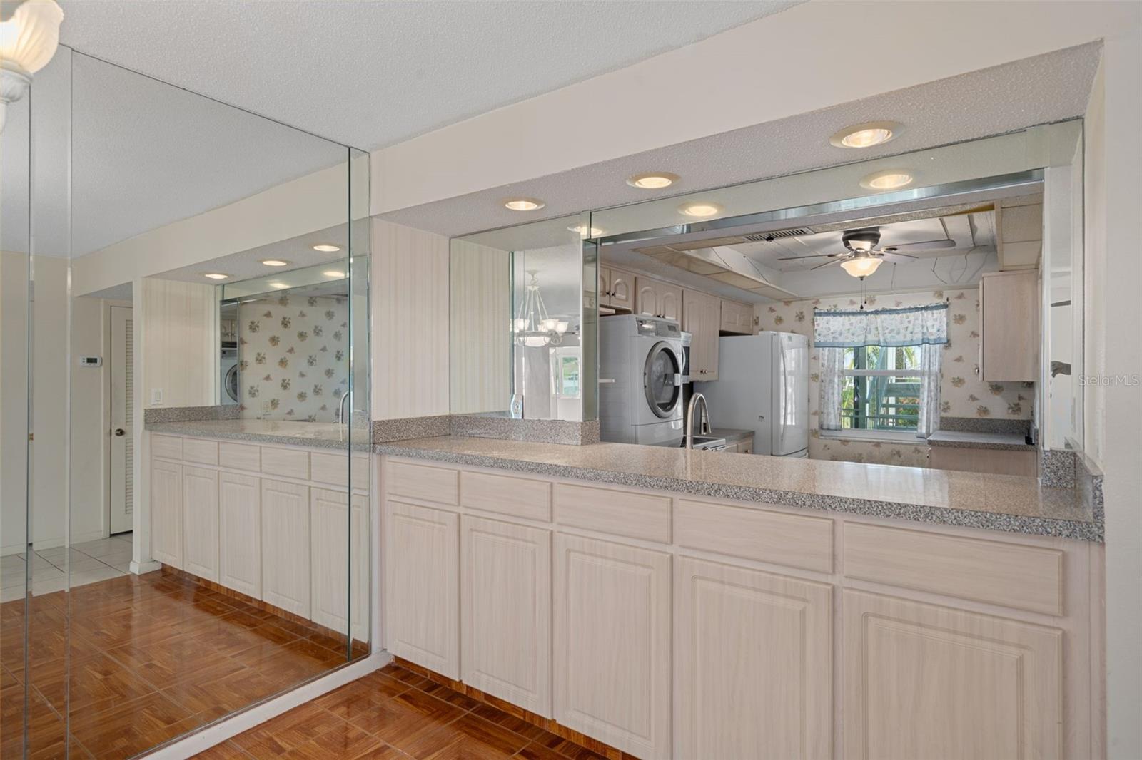 4660 MARINE PKWY #206