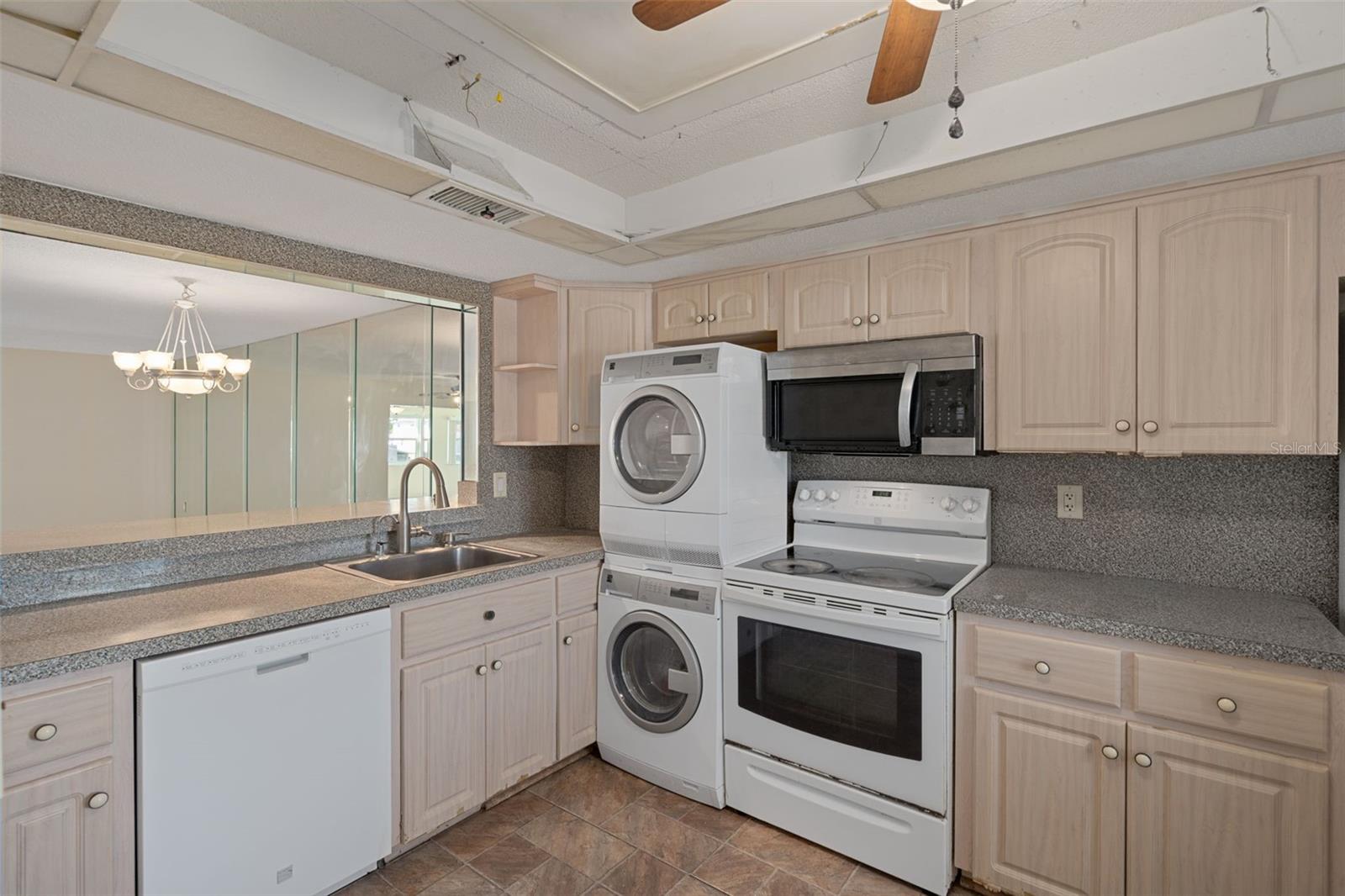 4660 MARINE PKWY #206