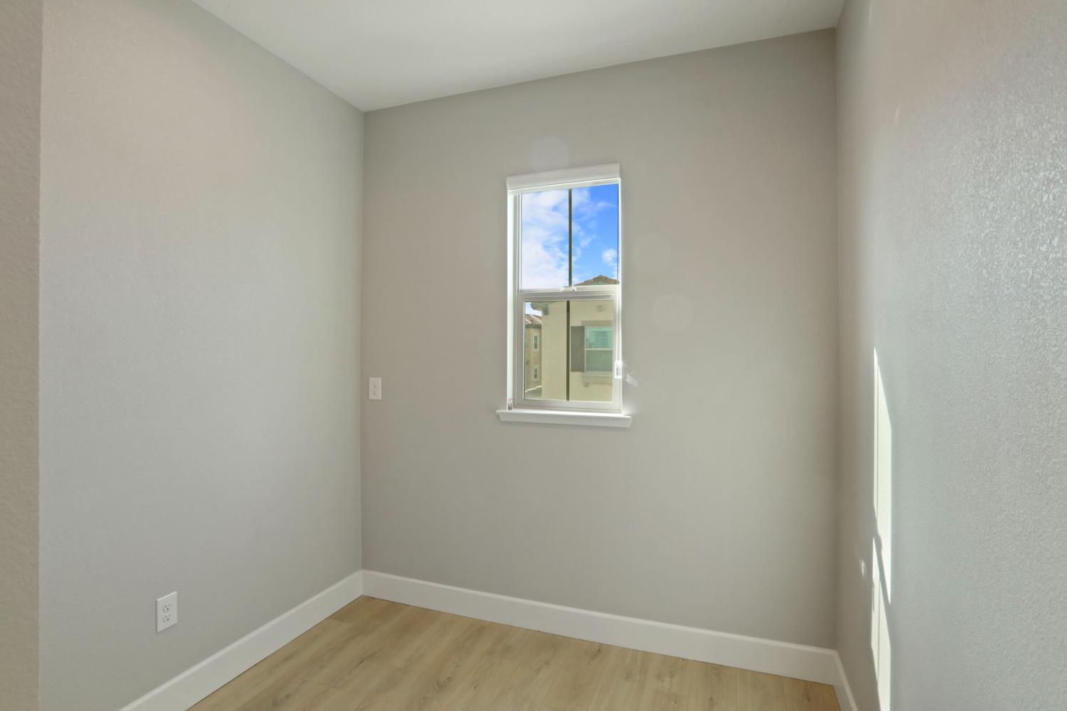 61 W Viola Street
