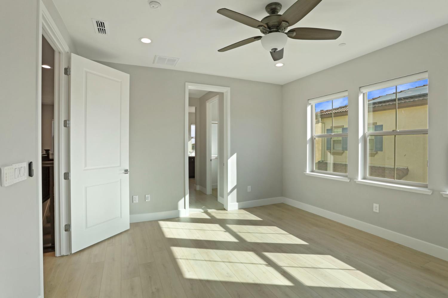 61 W Viola Street