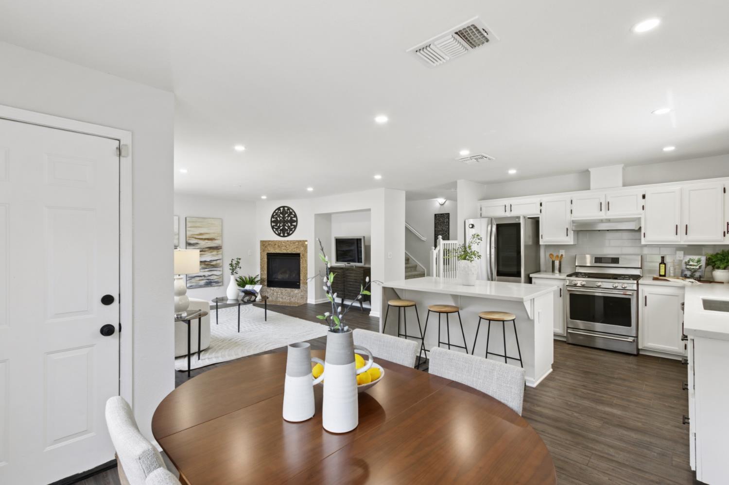 7996 Cavalier Way