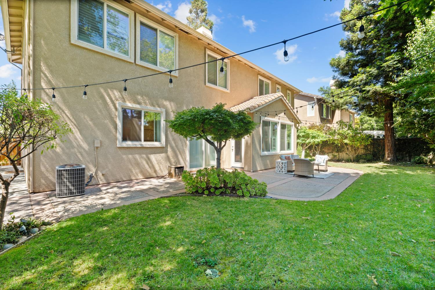 6355 Riverbank Circle