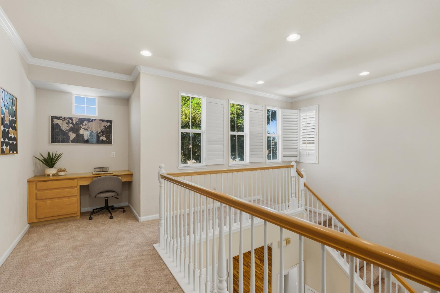 6355 Riverbank Circle