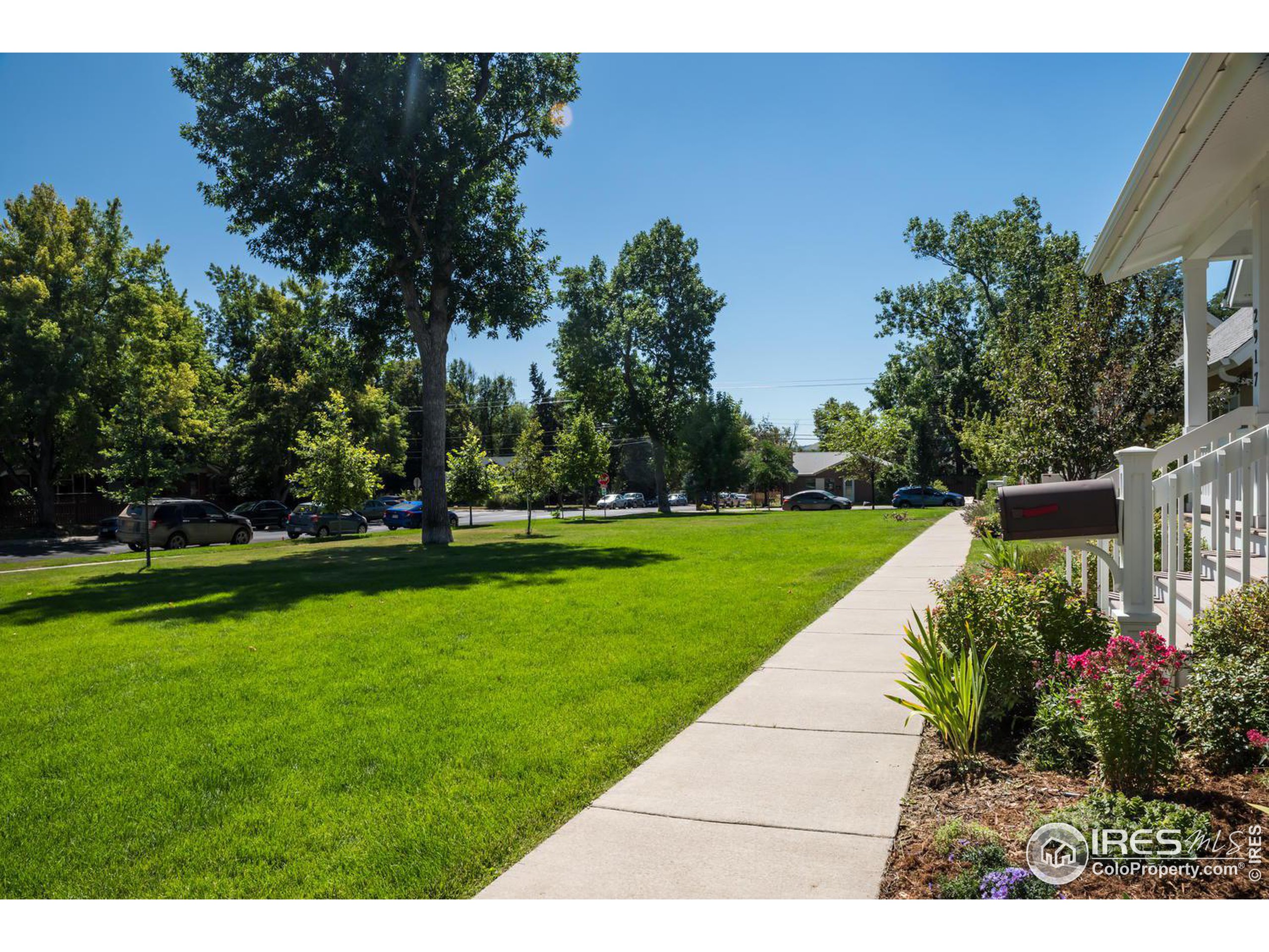1215 Cedar Ave 202