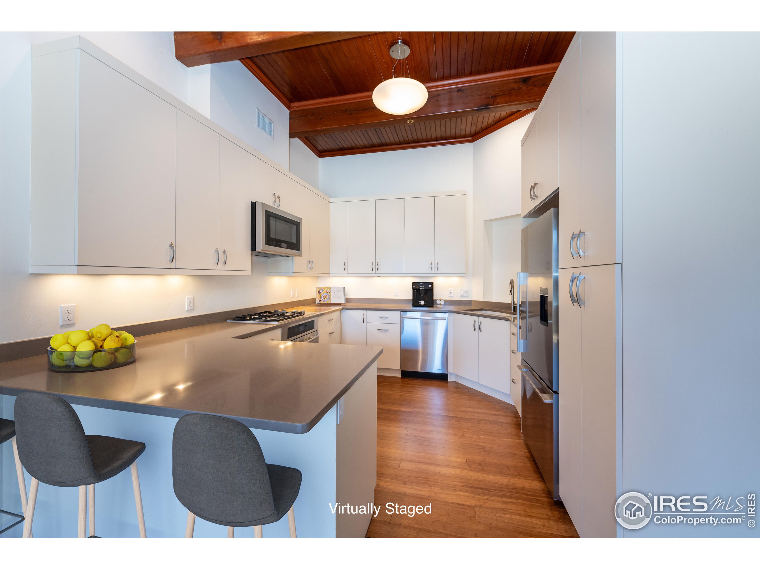 1215 Cedar Ave 202