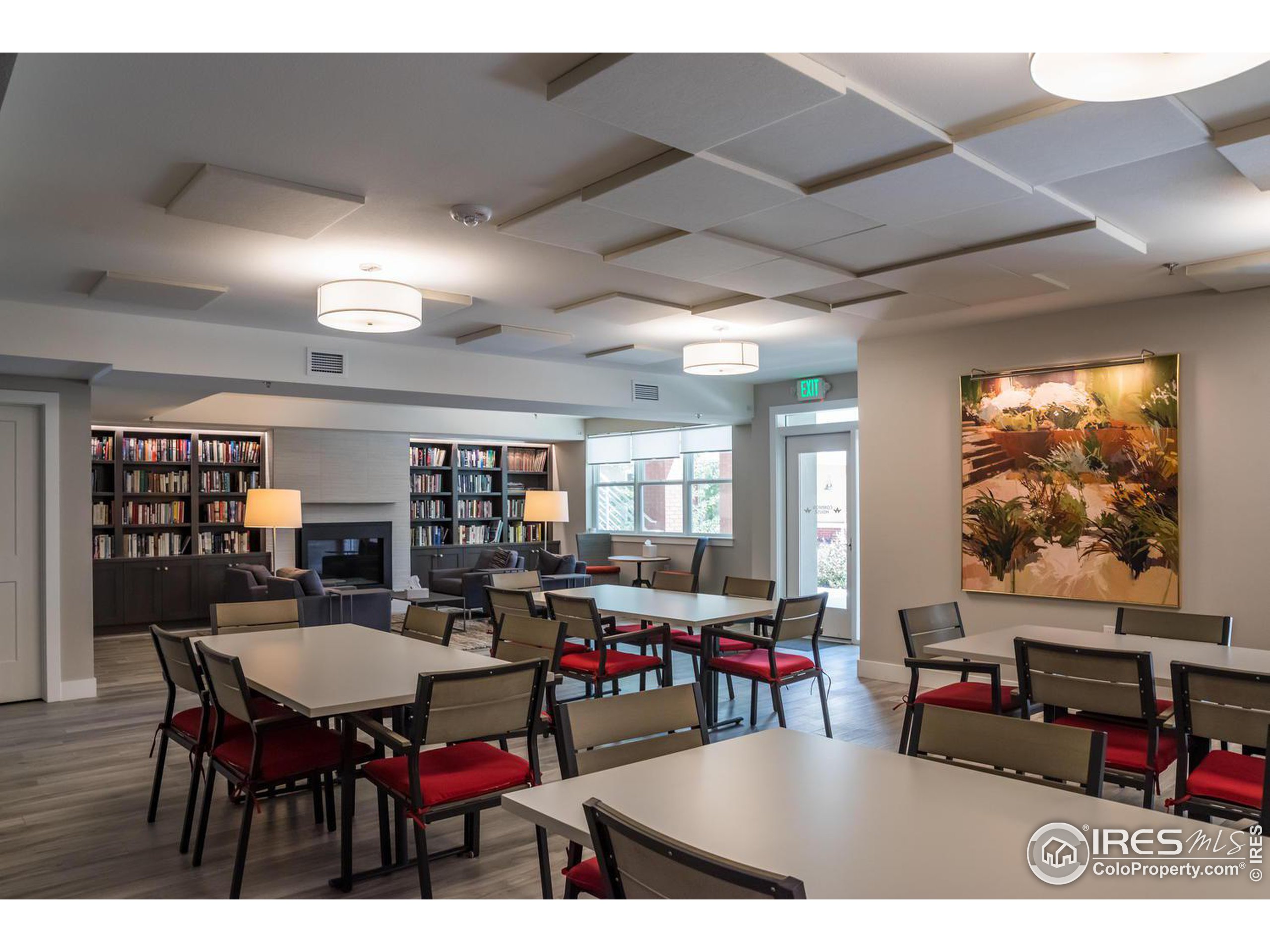 1215 Cedar Ave 202