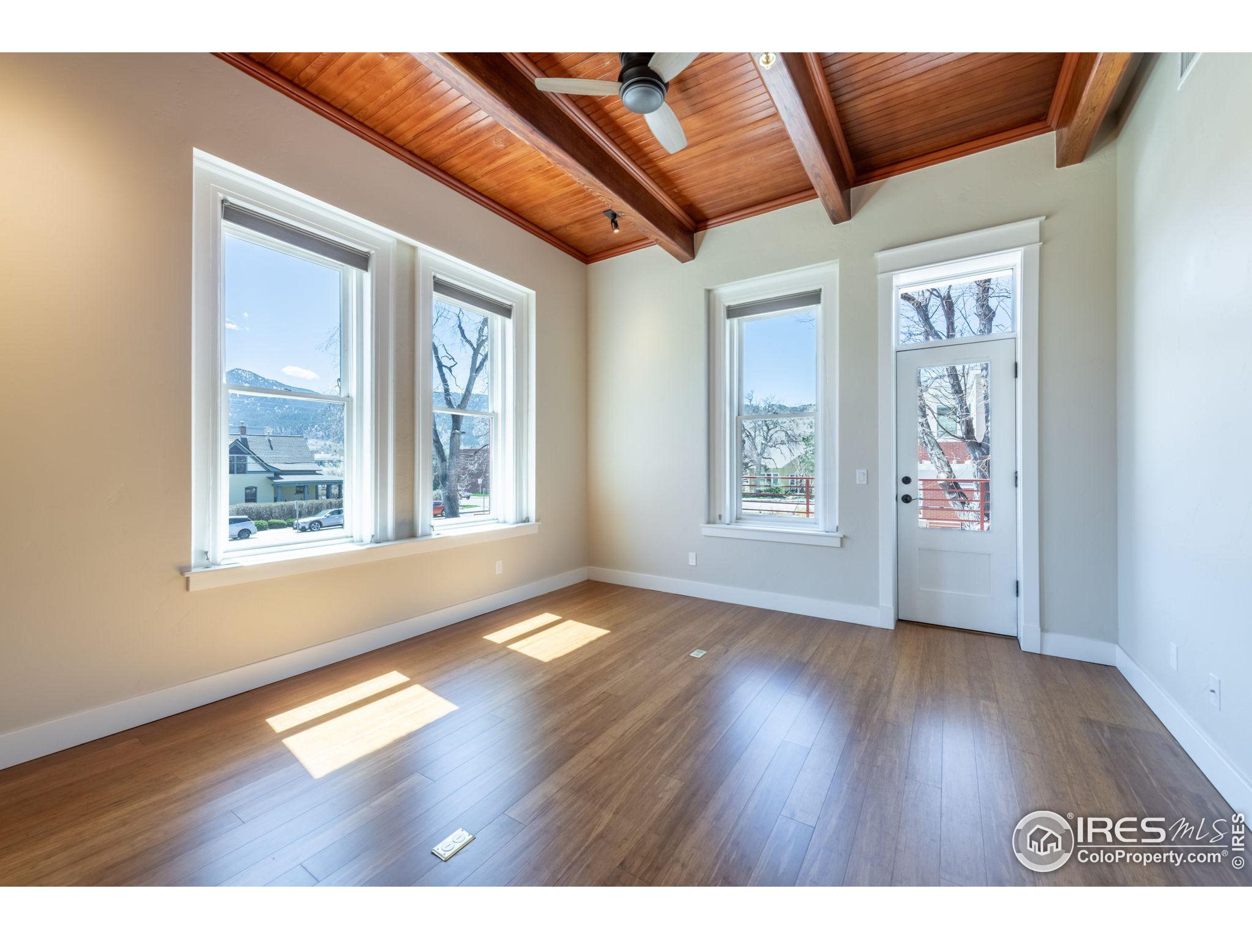 1215 Cedar Ave 202