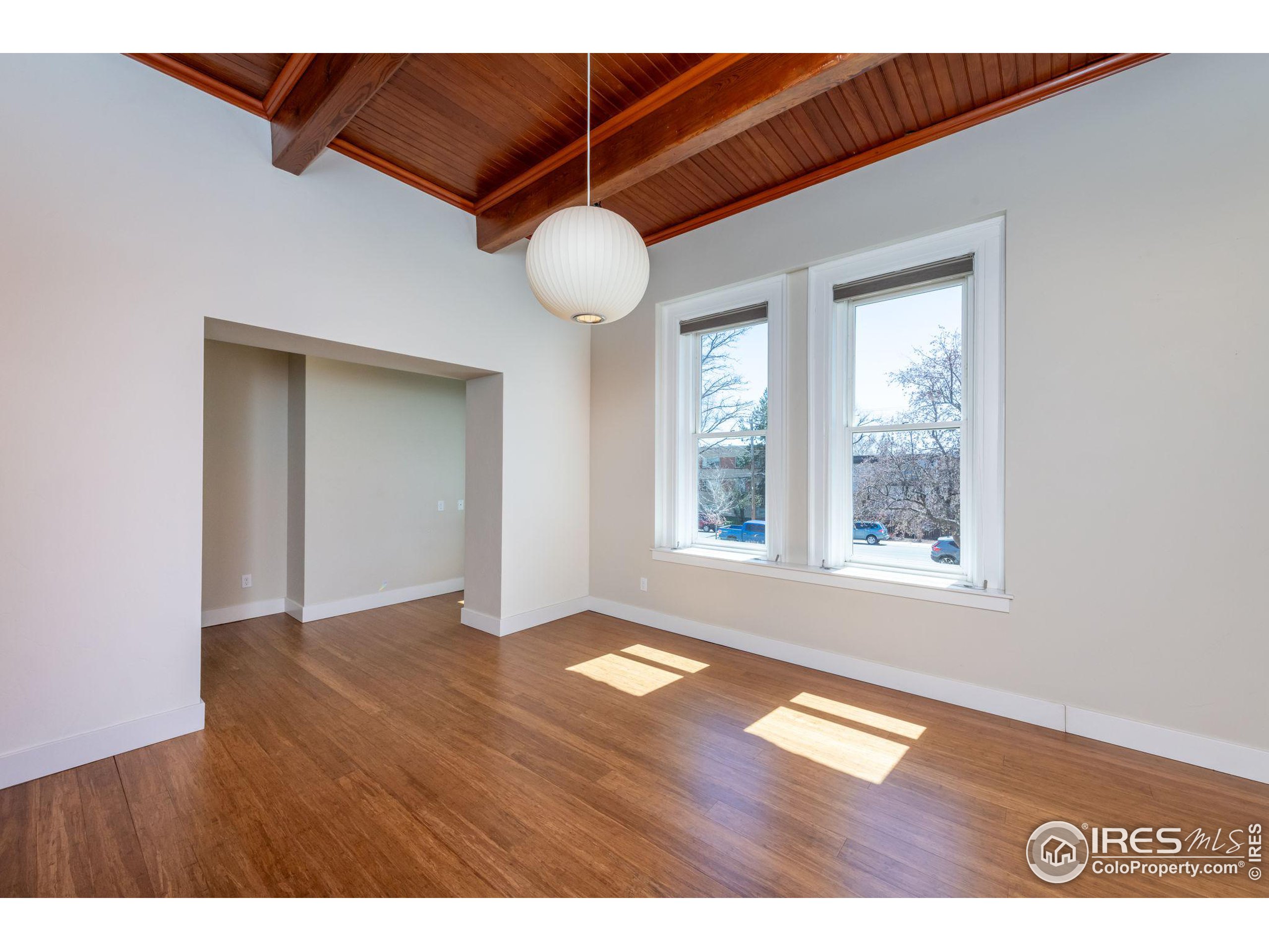 1215 Cedar Ave 202
