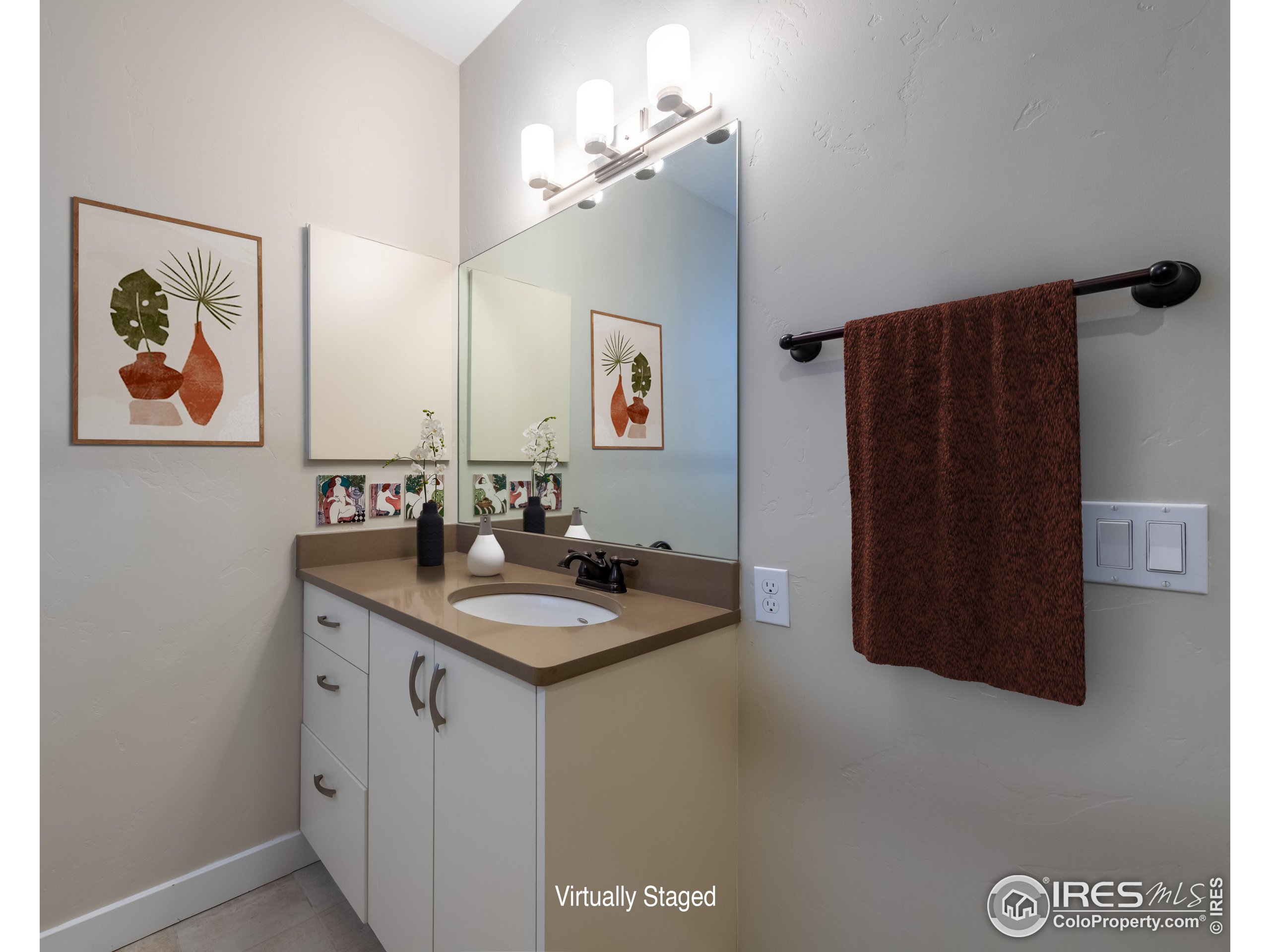 1215 Cedar Ave 202