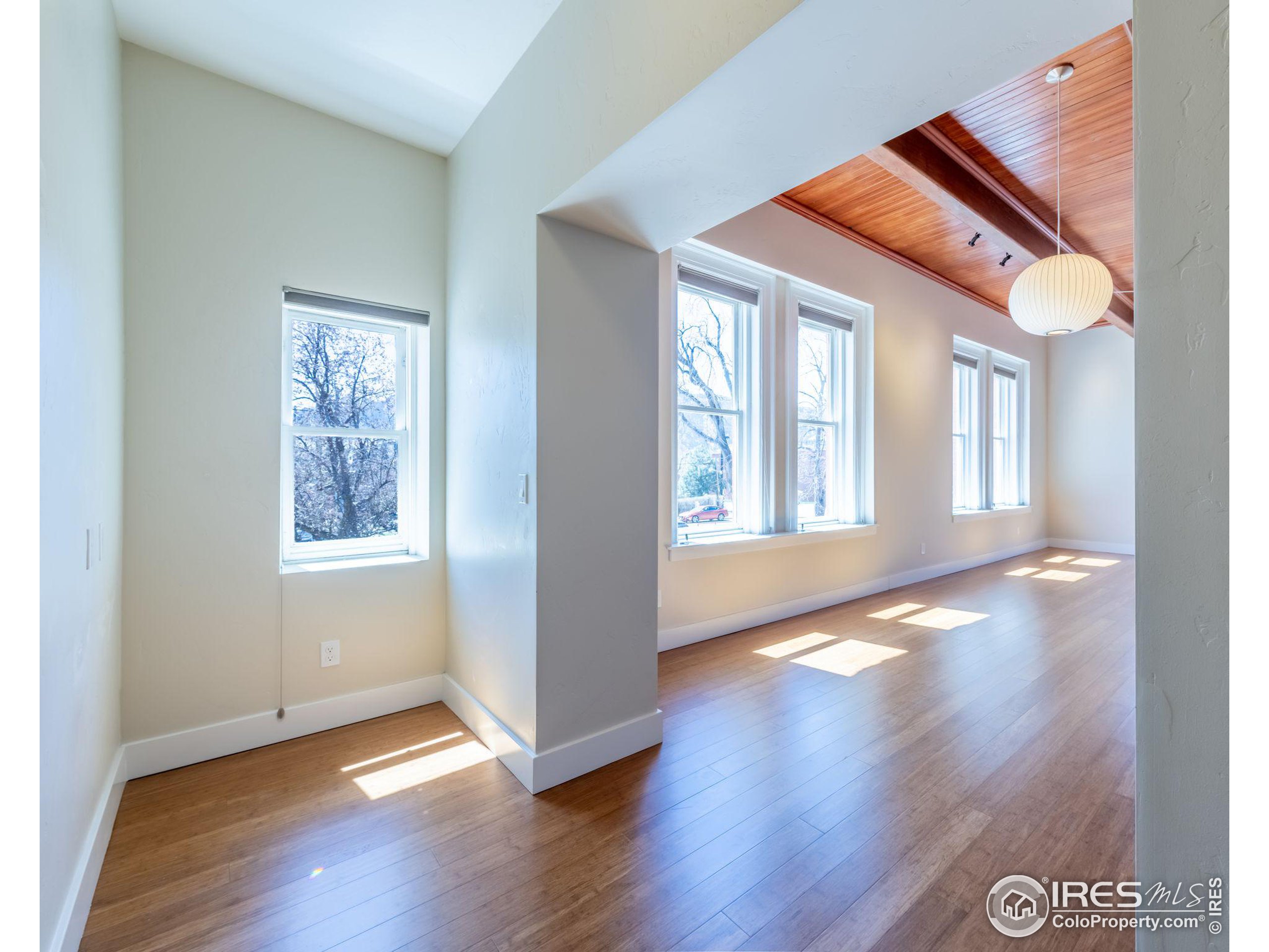 1215 Cedar Ave 202
