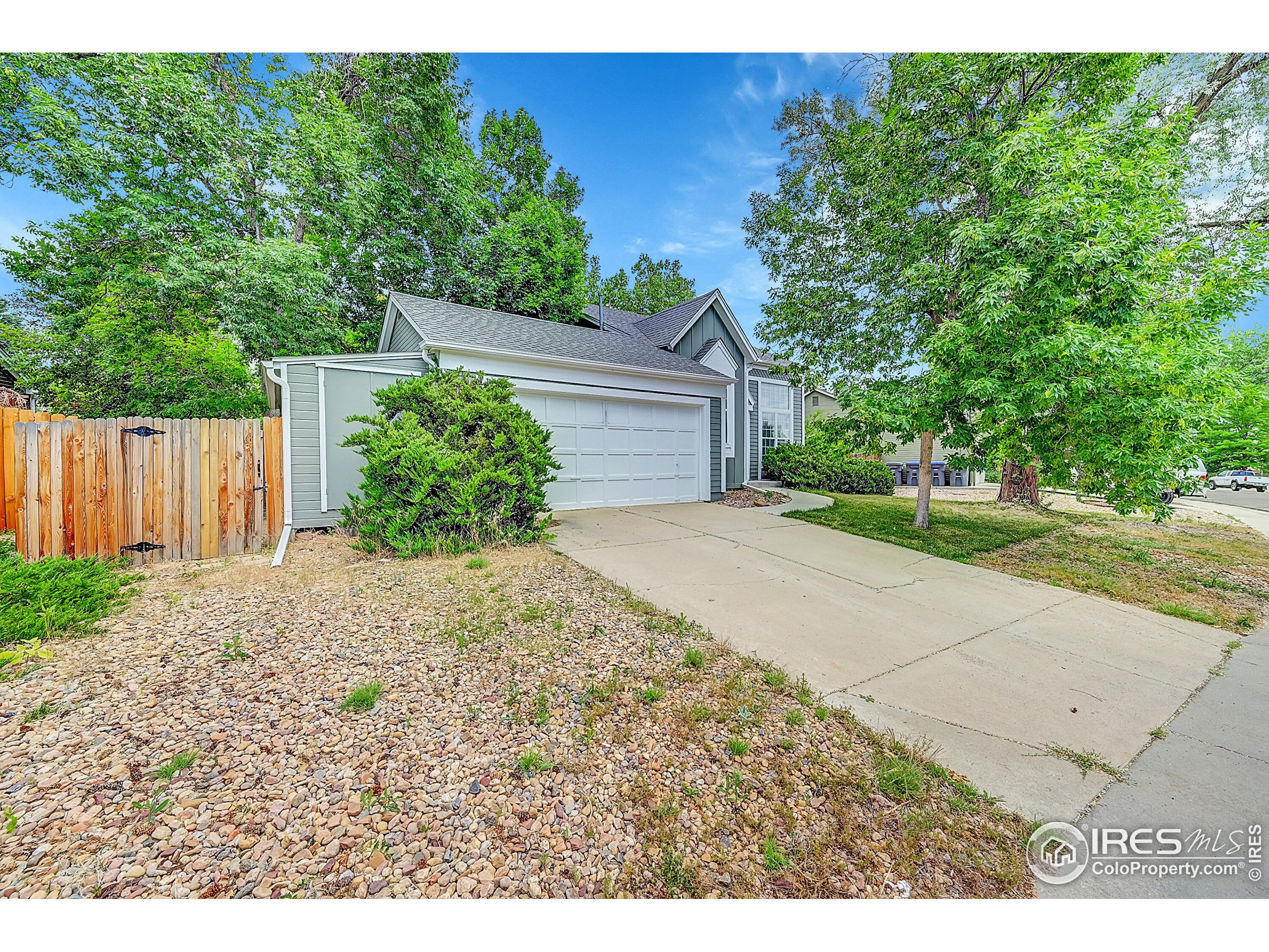 935 Vetch Cir