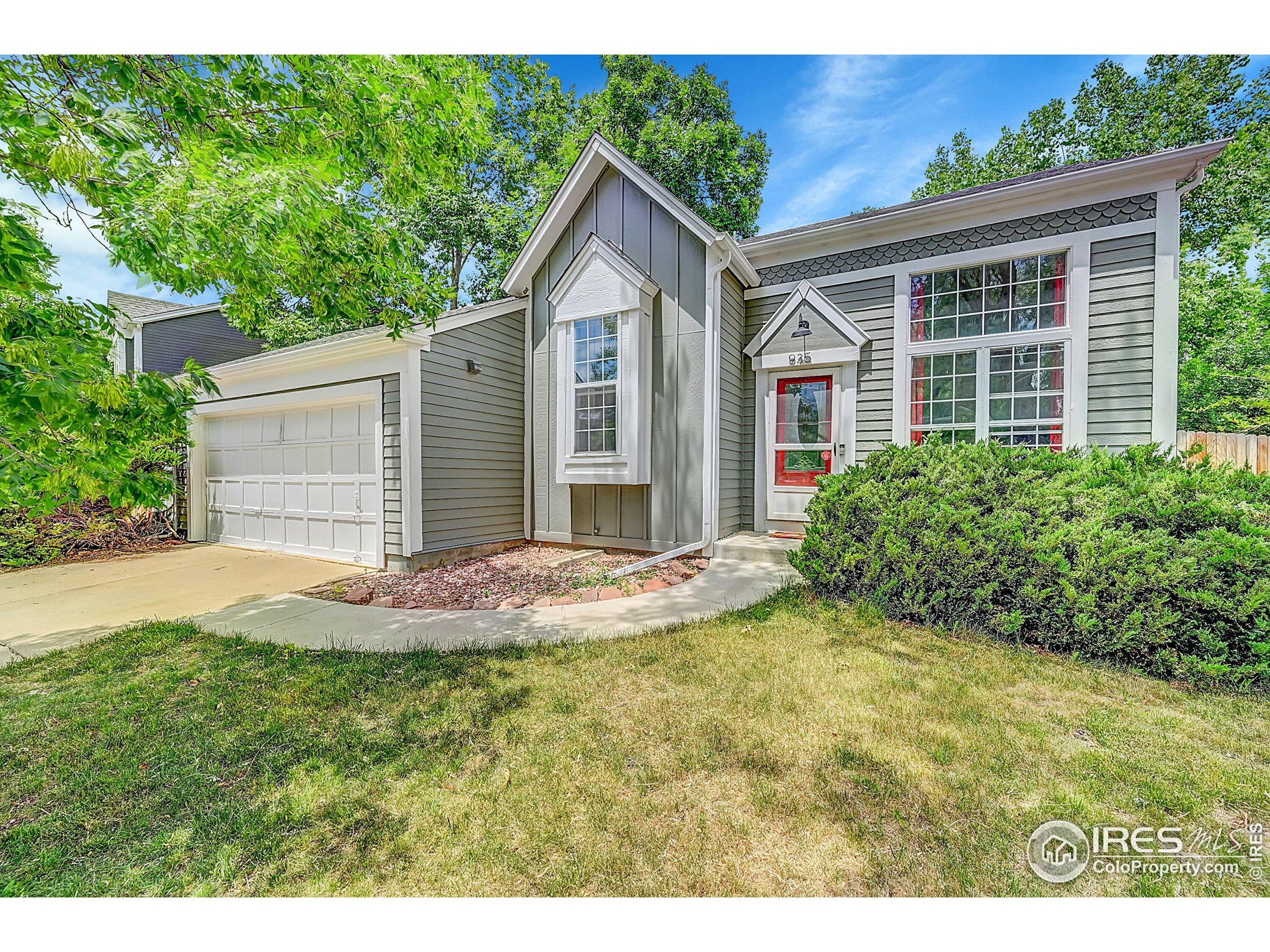 935 Vetch Cir