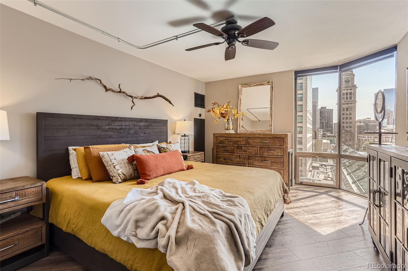 1625 Larimer Street Unit: 1105