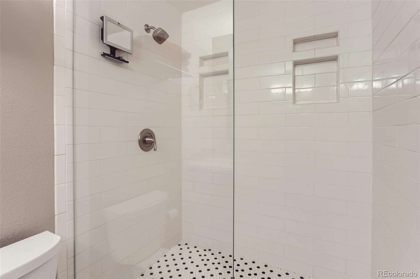 1625 Larimer Street Unit: 1105