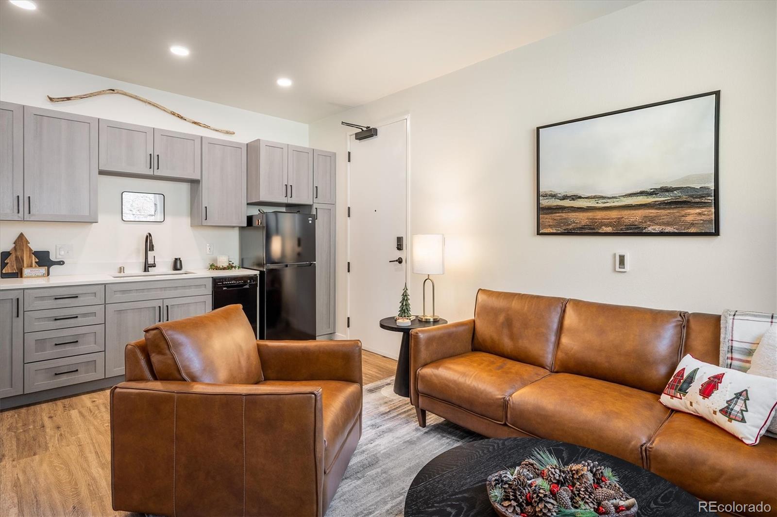 2121 Hummingbird Way Unit: 201