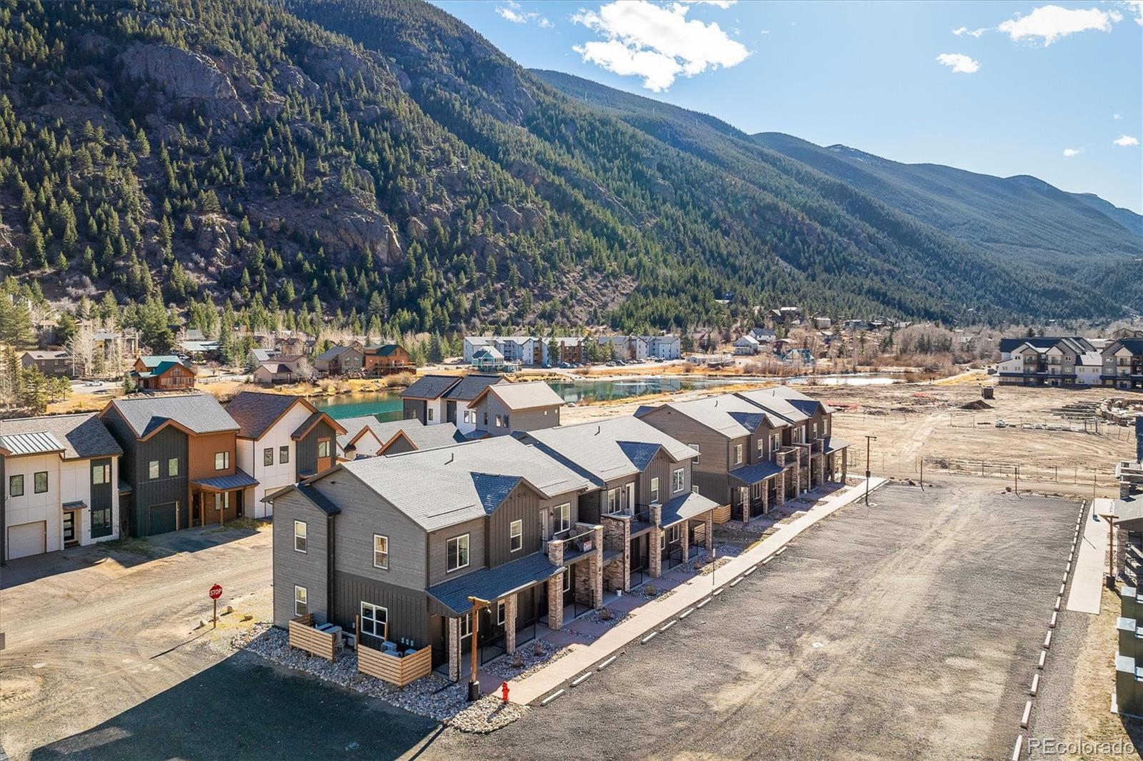 2121 Hummingbird Way Unit: 201