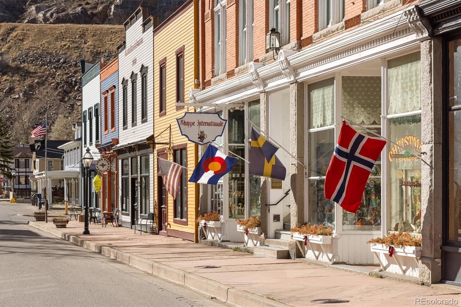 2121 Hummingbird Way Unit: 201