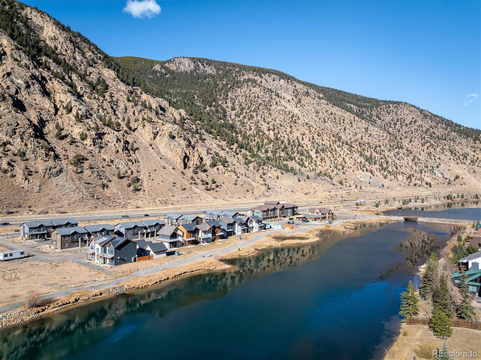 2121 Hummingbird Way Unit: 201