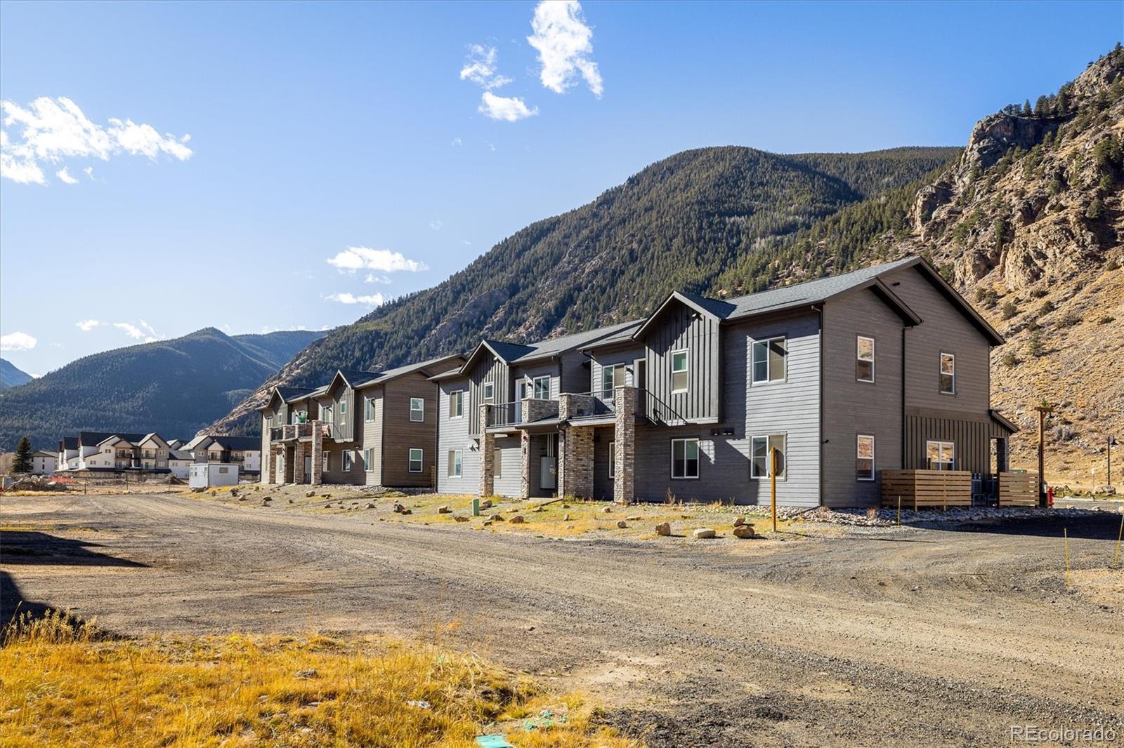 2121 Hummingbird Way Unit: 201