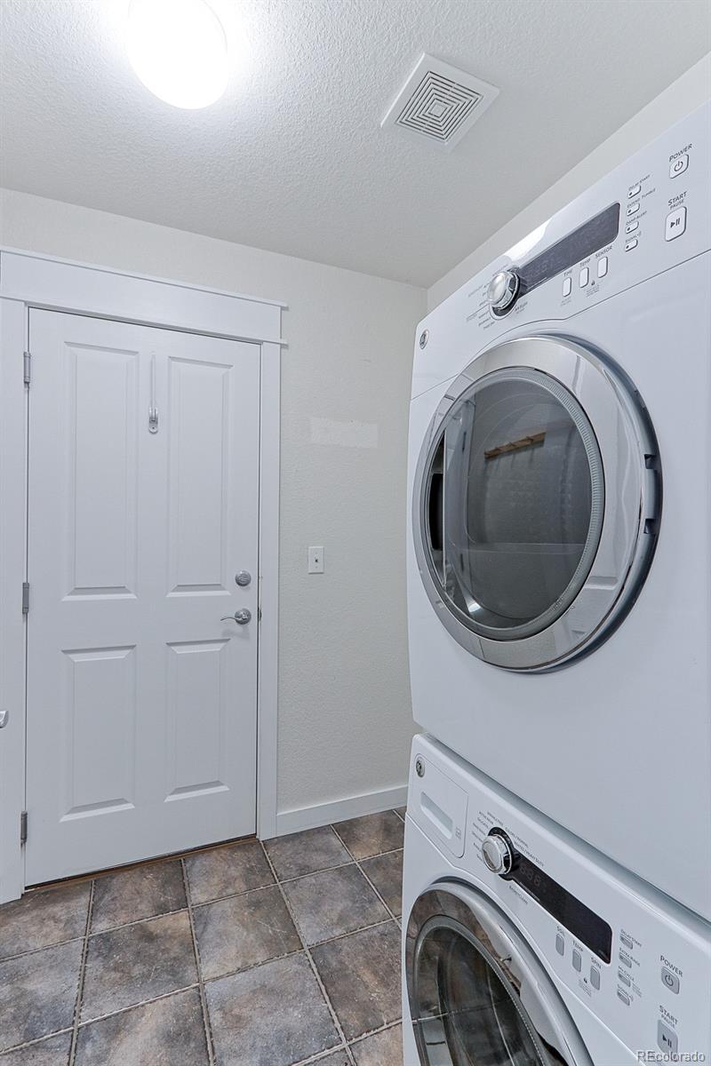 2550 Winding River Drive Unit: F2