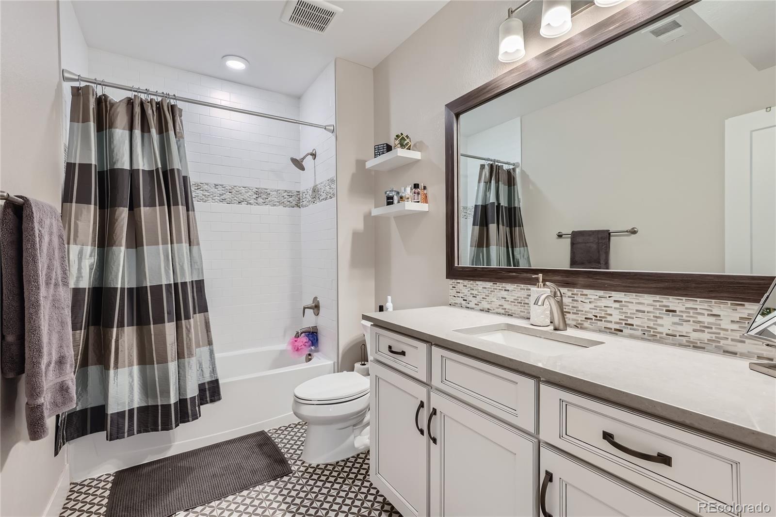 13769 Vallejo Loop