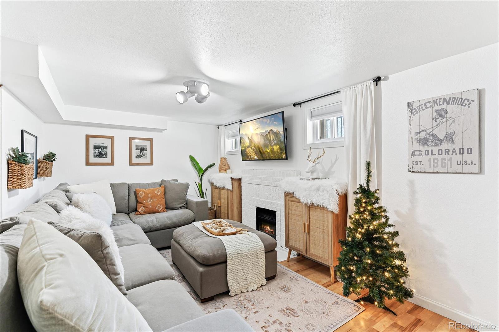 2725 W 39th Avenue