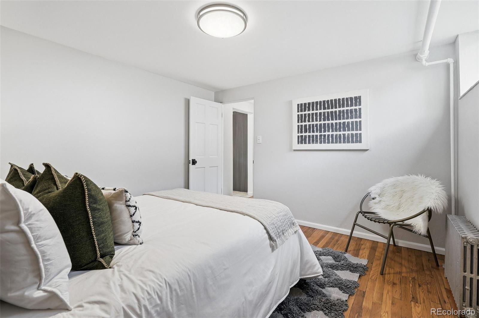 1600 Winona Court Unit: 6