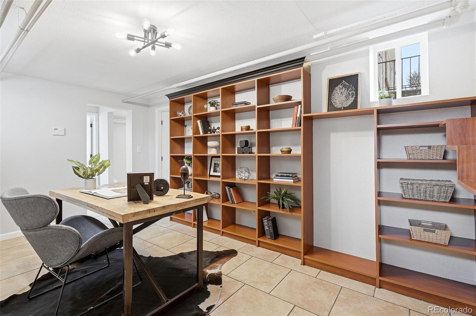 1600 Winona Court Unit: 6