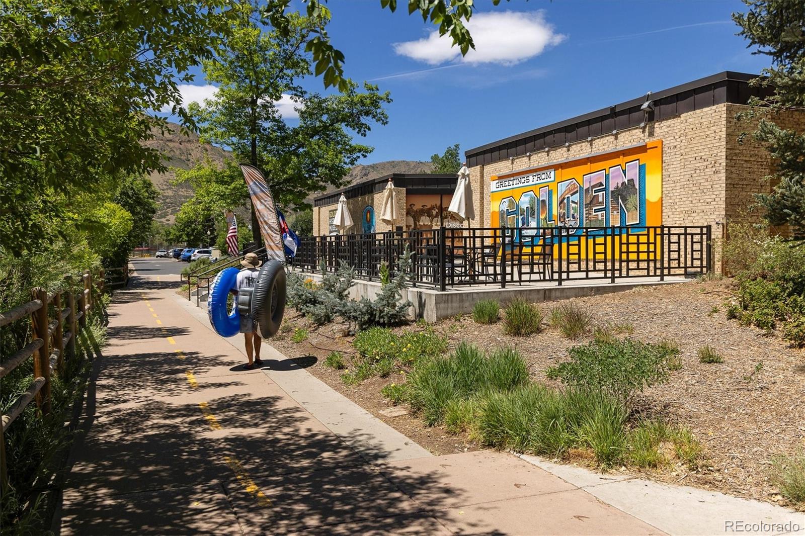 5686 Zircon Way