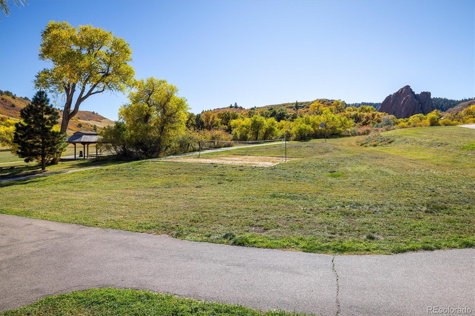 6643 Roxborough Drive