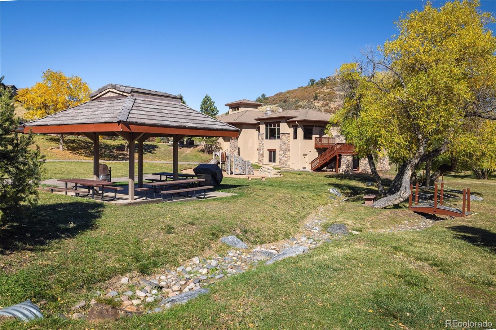 6643 Roxborough Drive