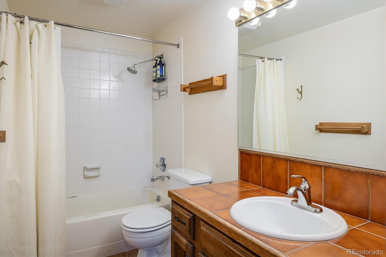 6643 Roxborough Drive