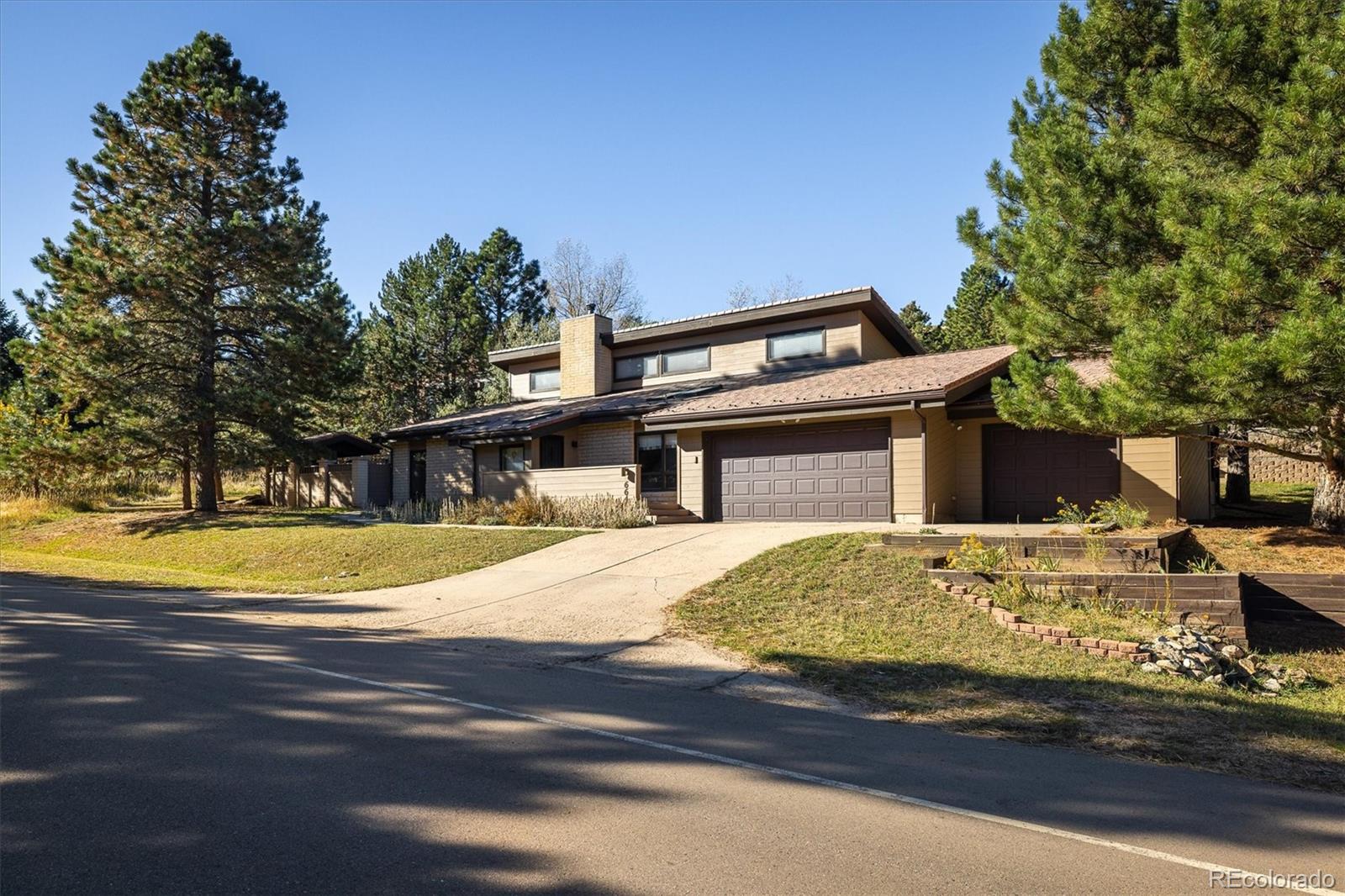 6643 Roxborough Drive
