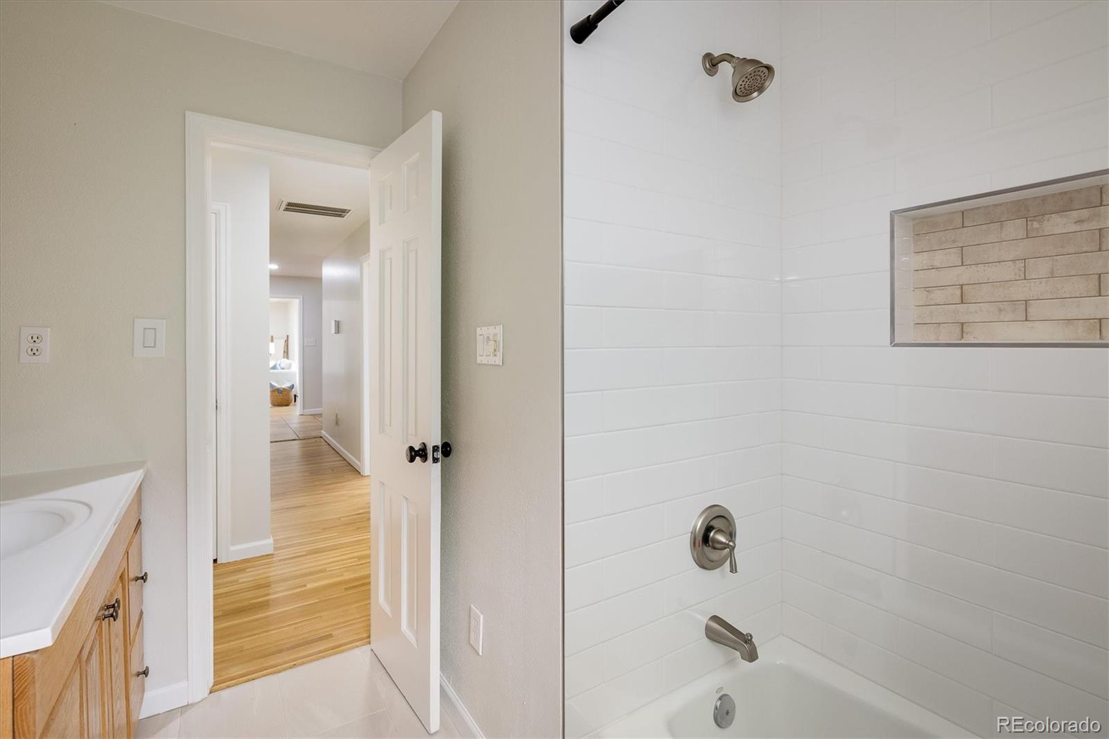 4470 W Lakeridge Road