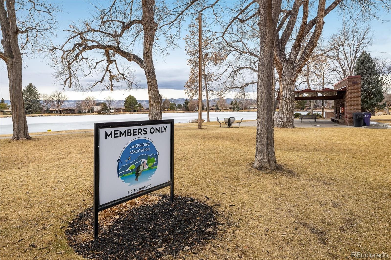 4470 W Lakeridge Road