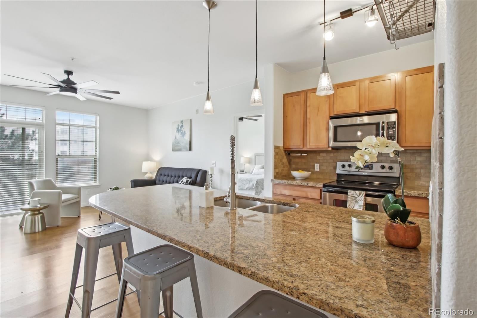 13456 Via Varra Unit: 211